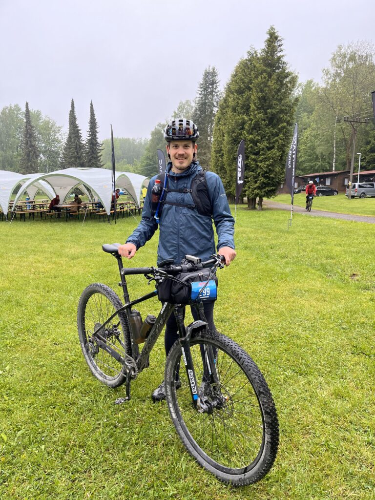 Větrovka na kolo Acepac Contour Air