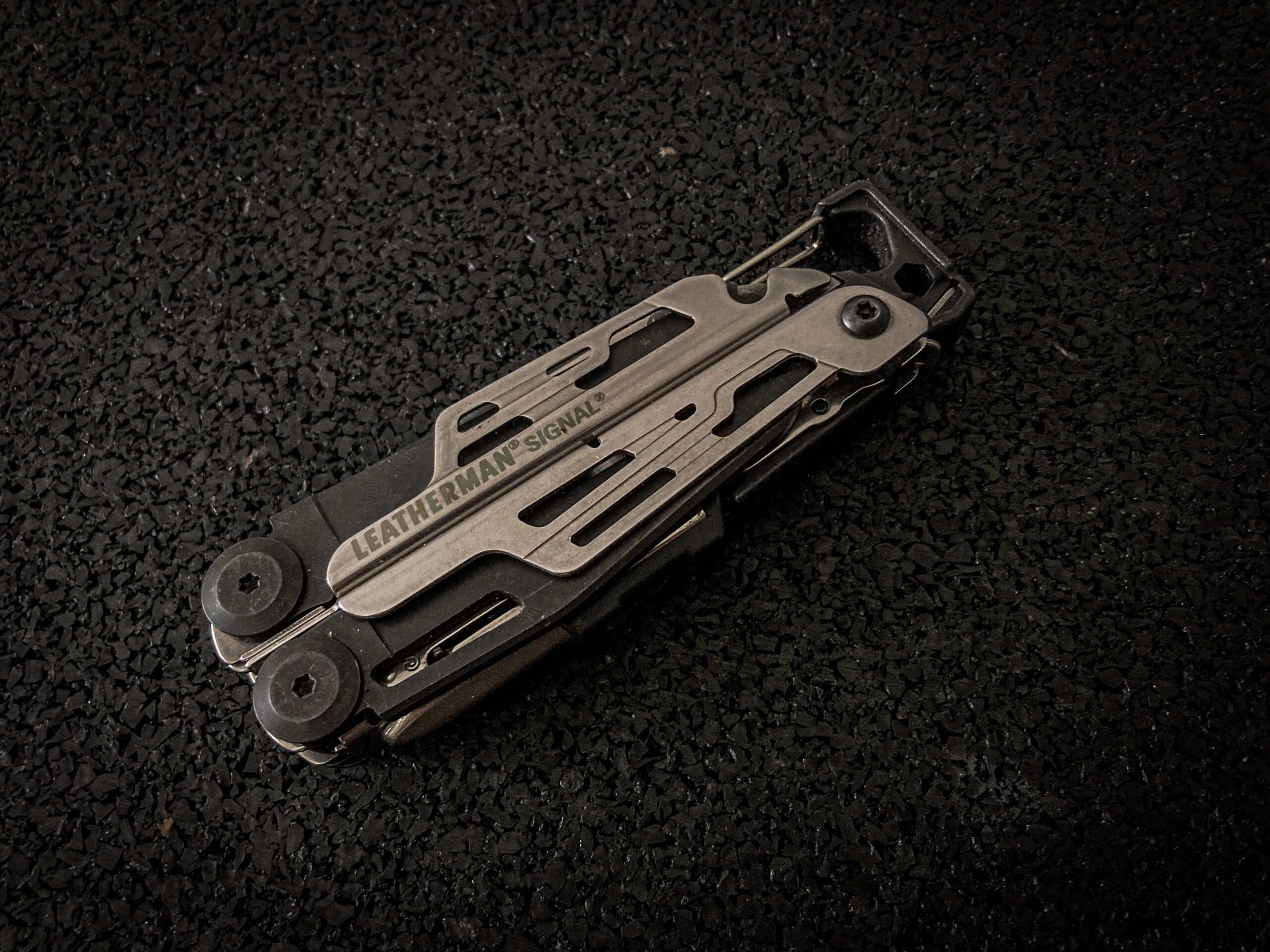 Leatherman Signal