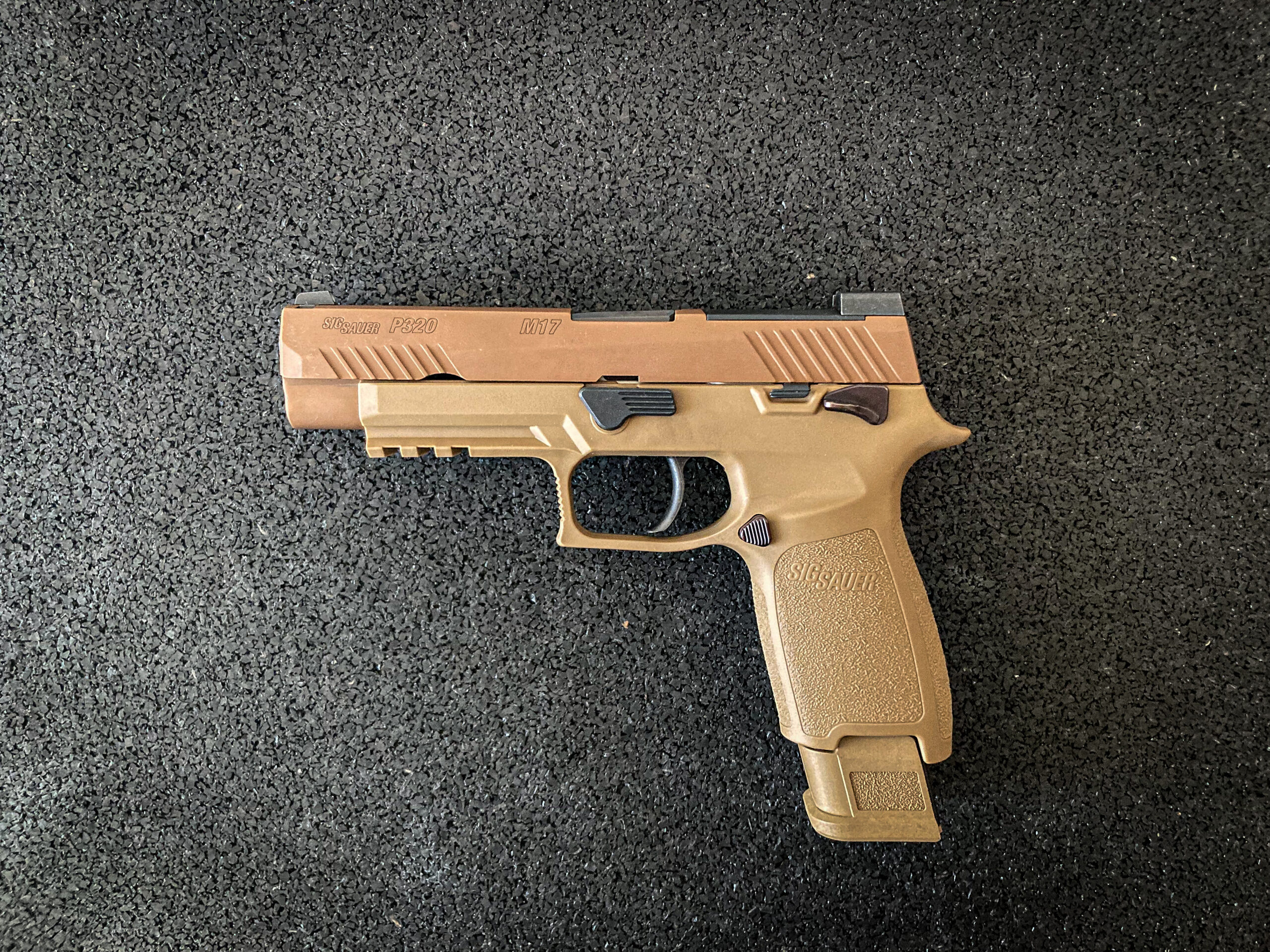 Sig Sauer P320 M17